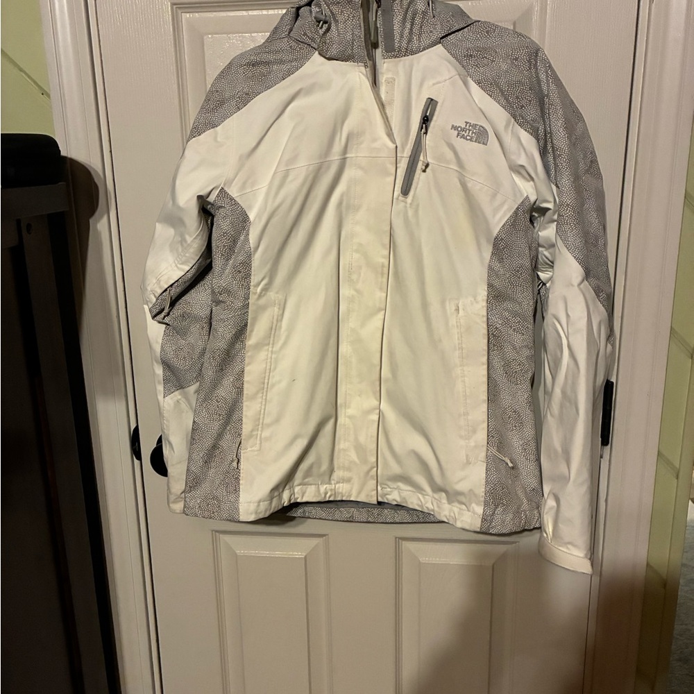 The North Face Women's White and Gray Ski Jacket Medium